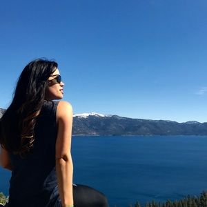 Meet your Posher, Elizabeth